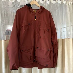 Caterpillar man’s large raincoat